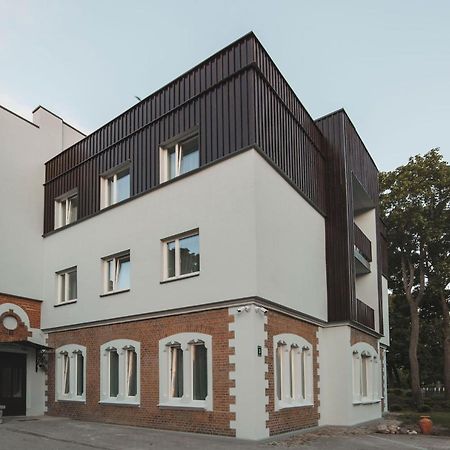 Roze Park Rooms Liepāja Extérieur photo