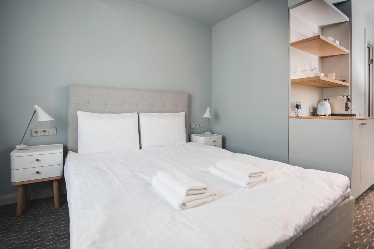 Roze Park Rooms Liepāja Extérieur photo