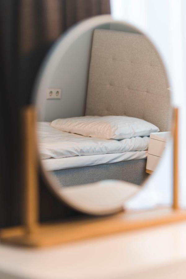 Roze Park Rooms Liepāja Extérieur photo
